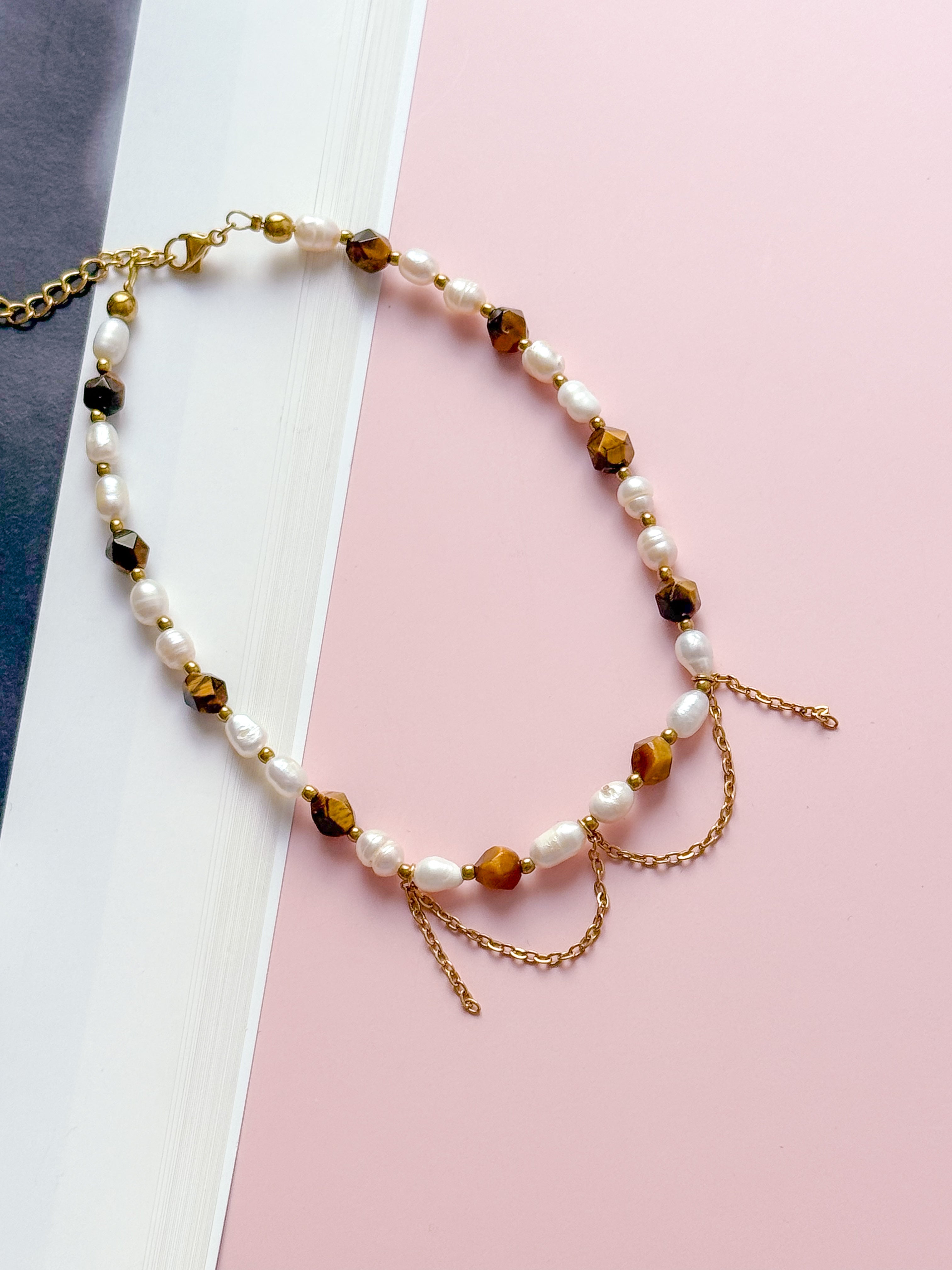 Bracelet de cheville LAURE -  Oeil de Tigre & Perle d'eau douce