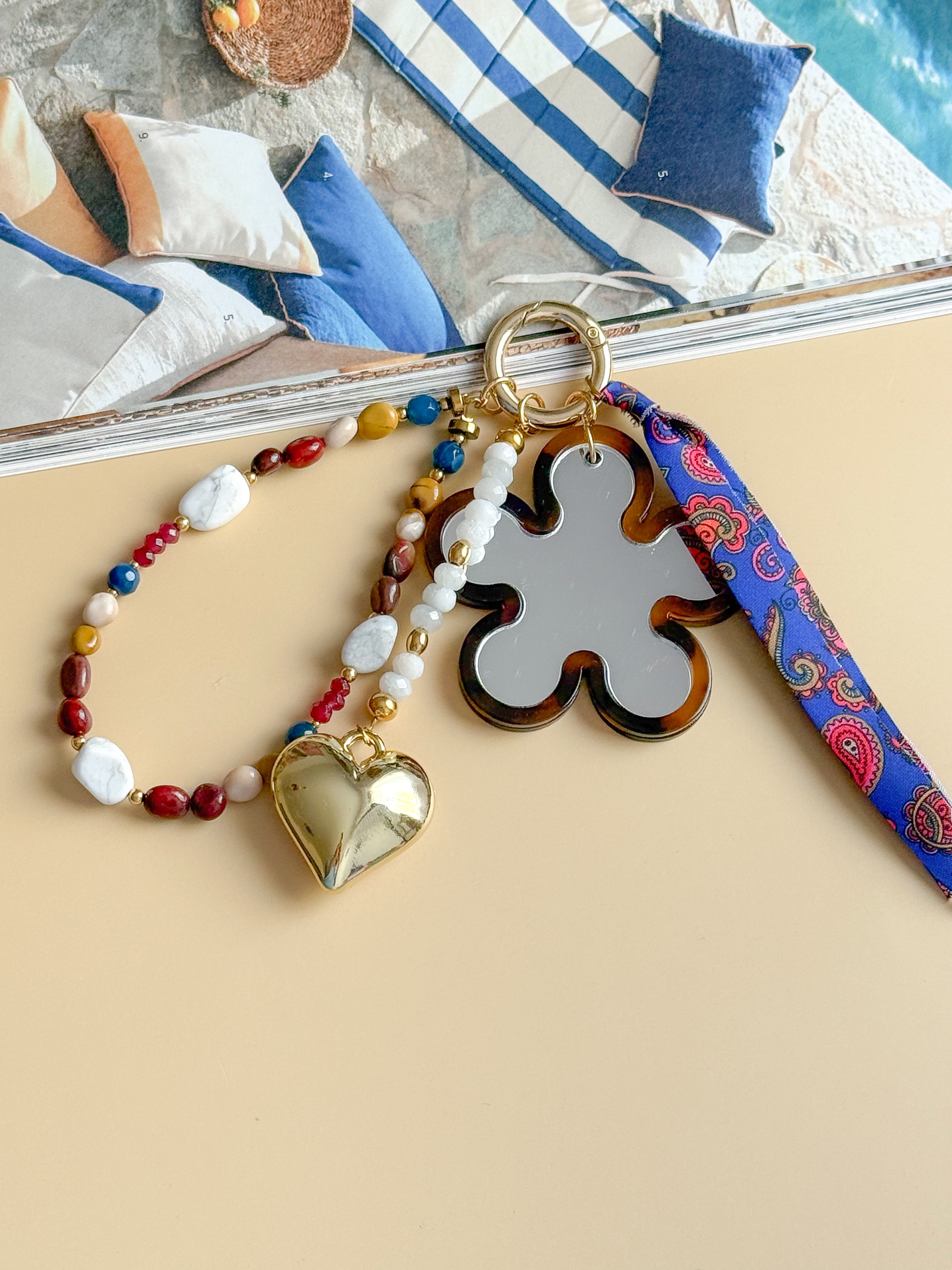 Porte-clés grigris ÉLÉONORE - Howlite, Agate bleue, Jaspe & tutti quanti