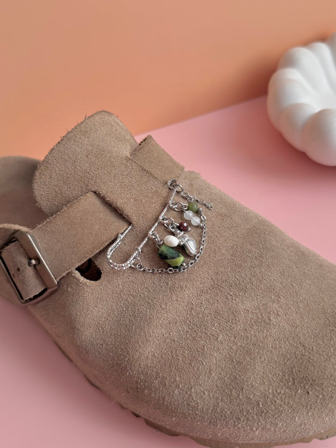 Épingle/broche ROMY - Jade néphrite, Pierre de Lune, Grenat & tutti quanti