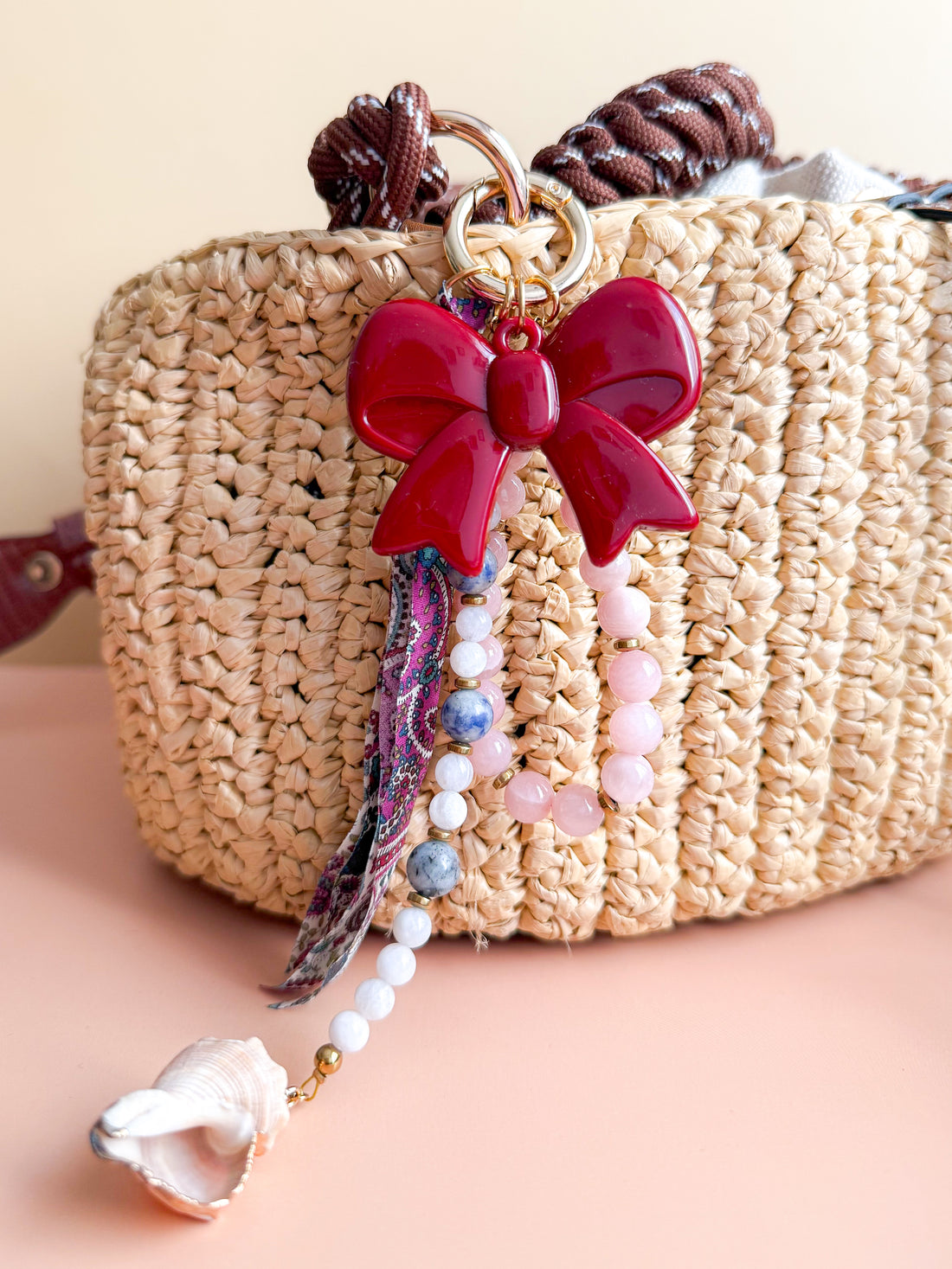 Porte-clés grigris GLADYS - Calcite rose, Pierre de lune & Sodalite