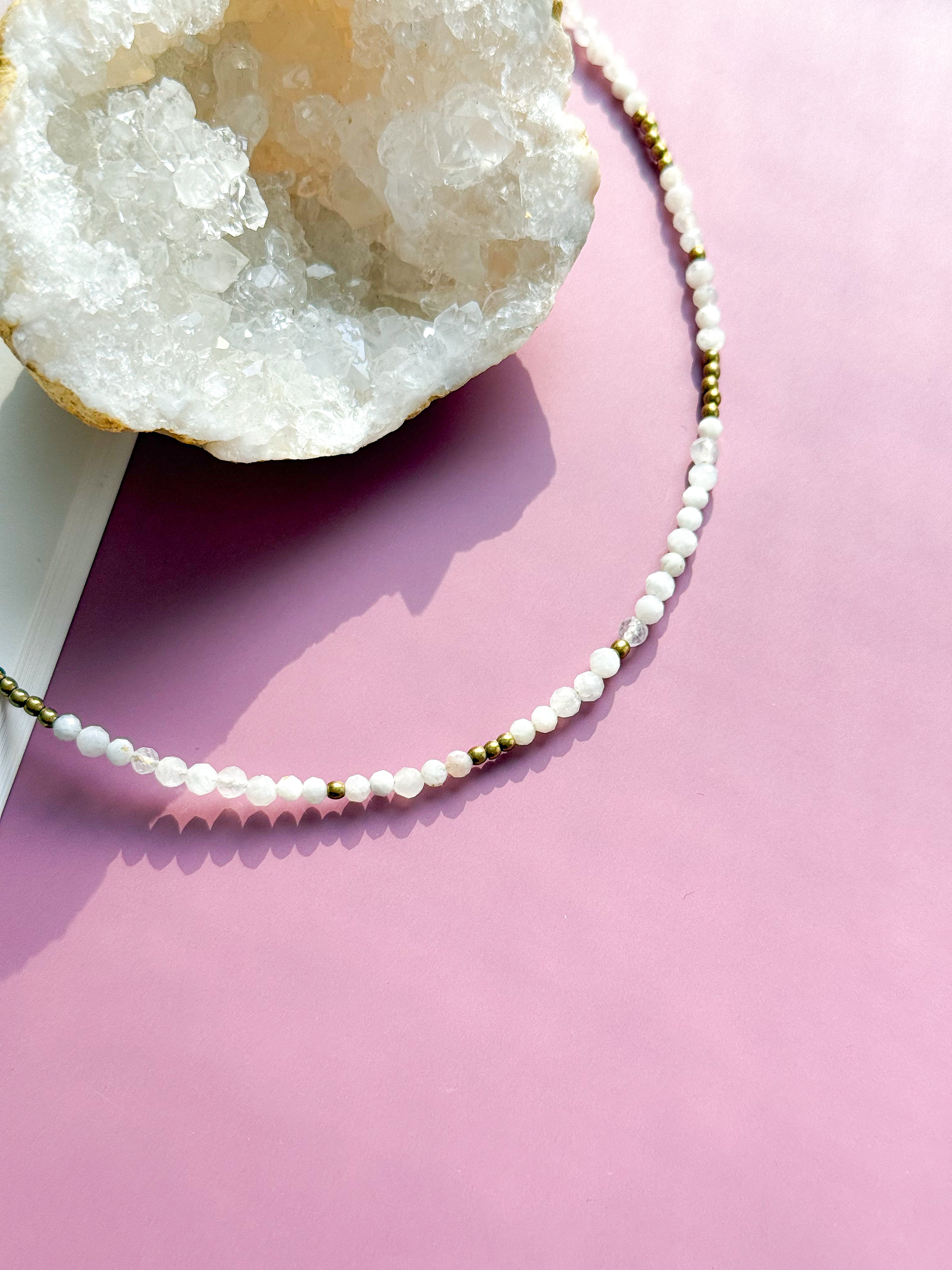 Collier IRIS Pierre de Lune - Équilibre intérieur, Intuition, féminité