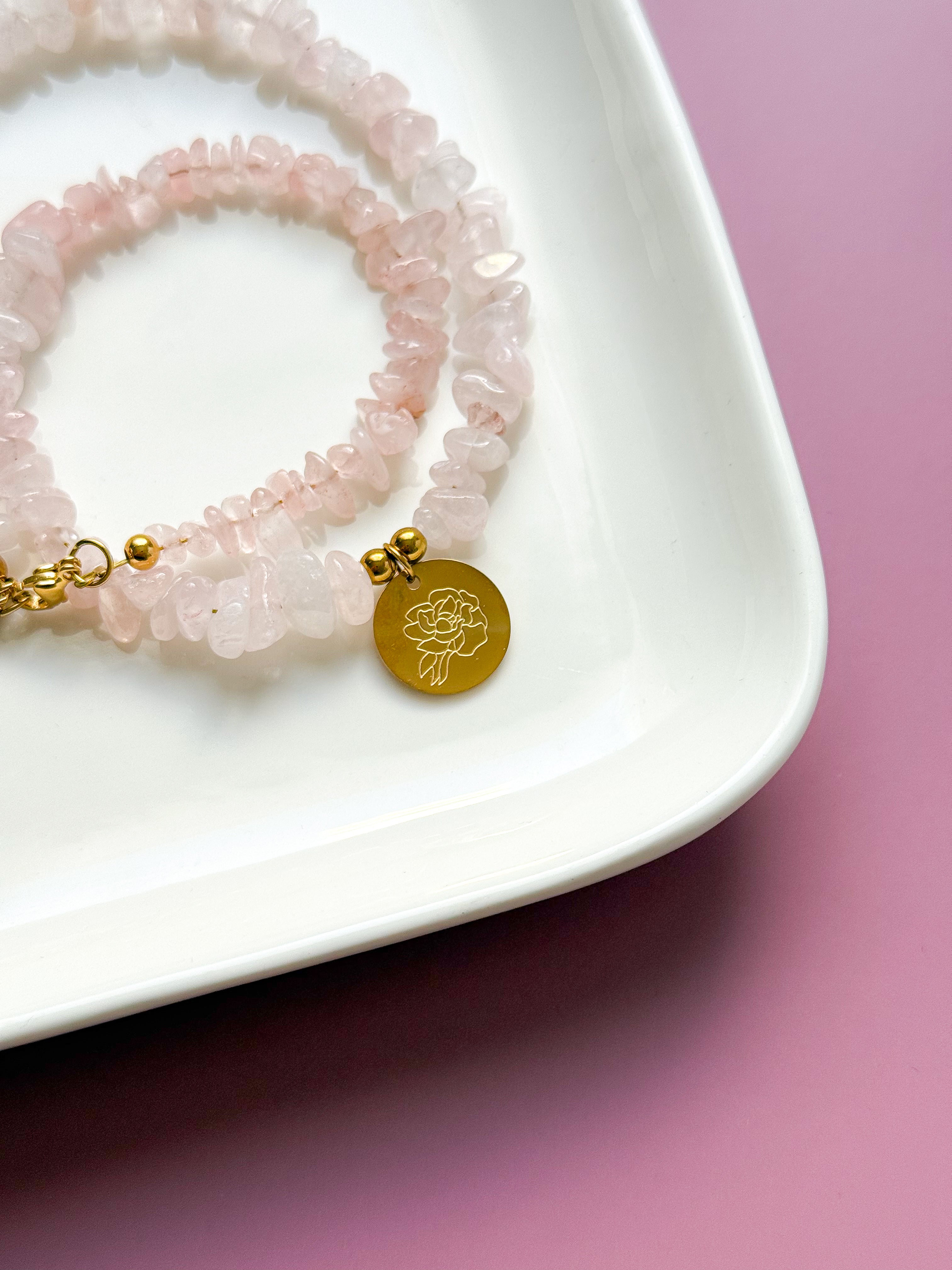Collier CAMÉLIA personnalisable Fleur de Naissance - Quartz rose : Amour de soi & harmonie intérieure