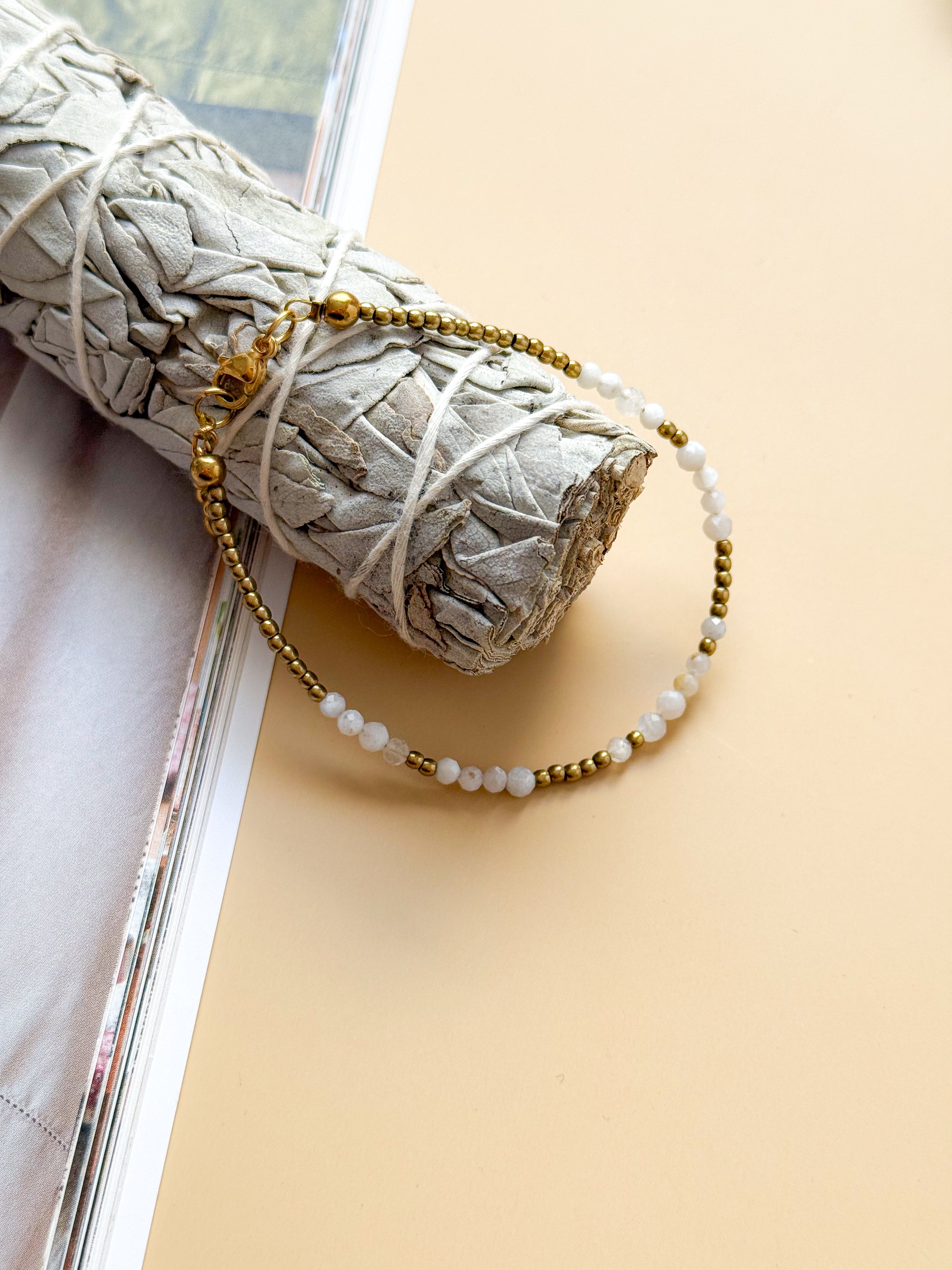 Bracelet IRIS Pierre de Lune - Équilibre intérieur, Intuition, féminité