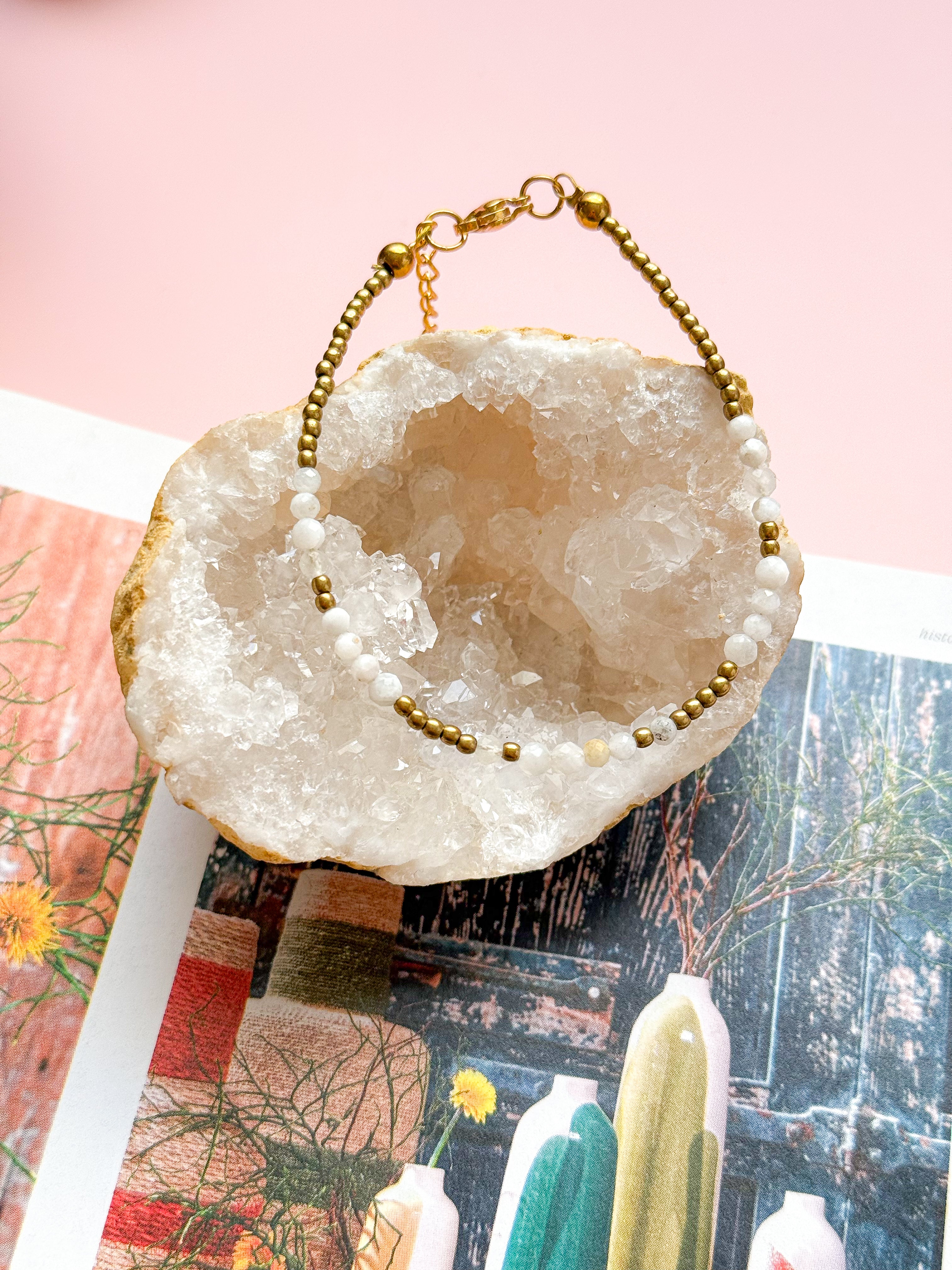 Bracelet IRIS Pierre de Lune - Équilibre intérieur, Intuition, féminité