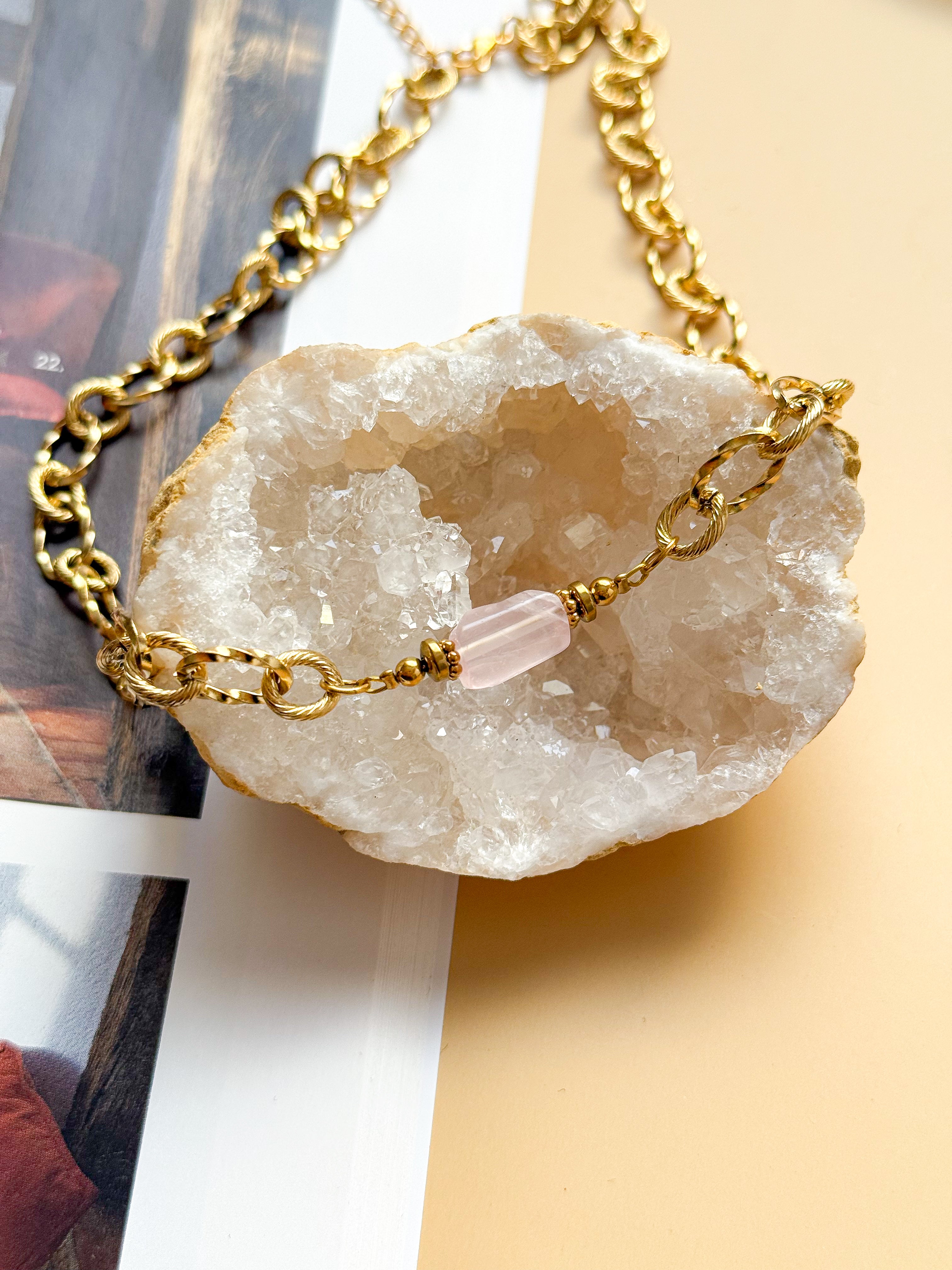 Collier LILAS Quartz rose - Confiance en soi, libération émotionnelle, ouverture du coeur