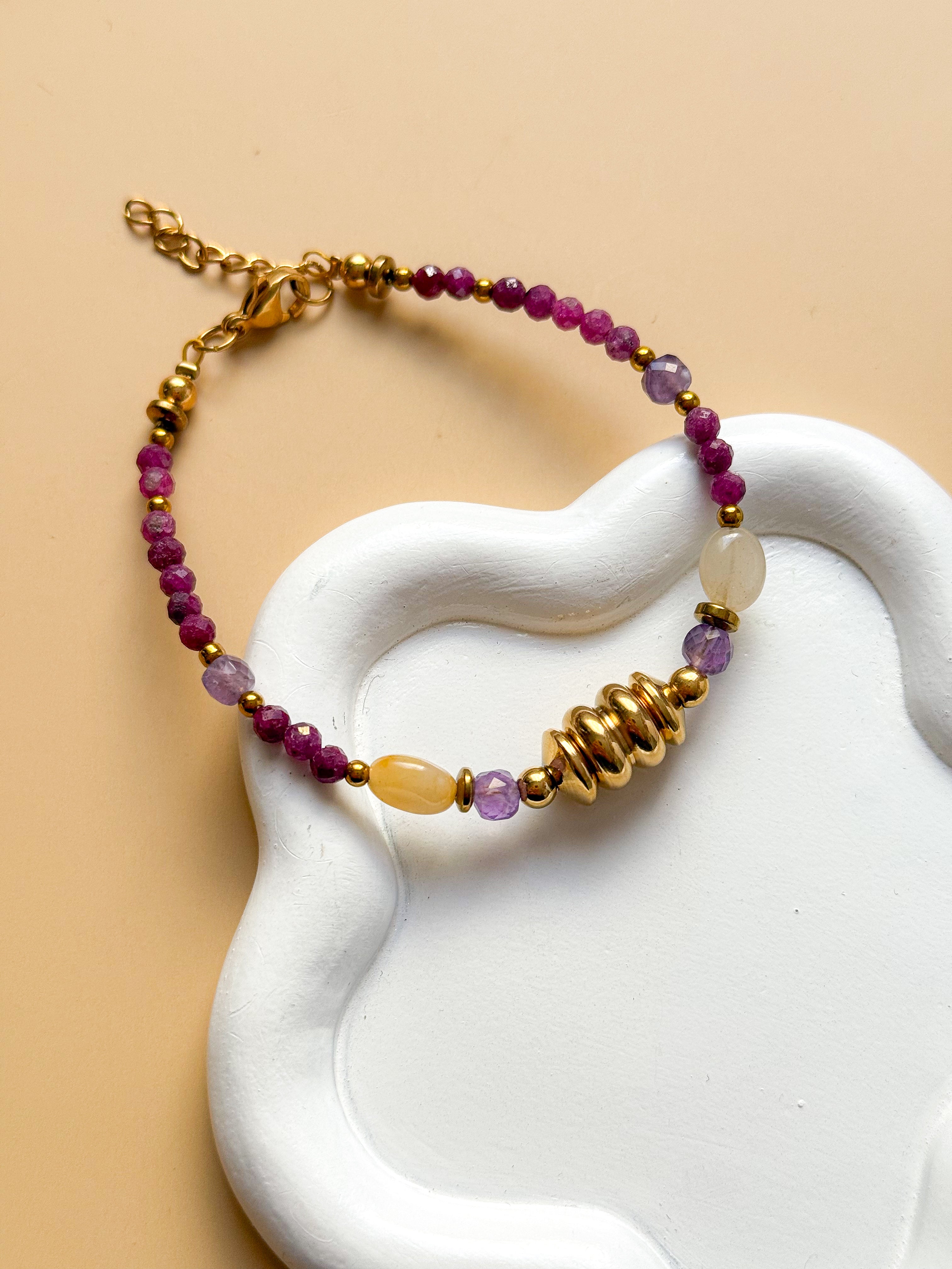 Bracelet FREESIA base Rubis - Abondance, Motivation, Apaisement intérieur