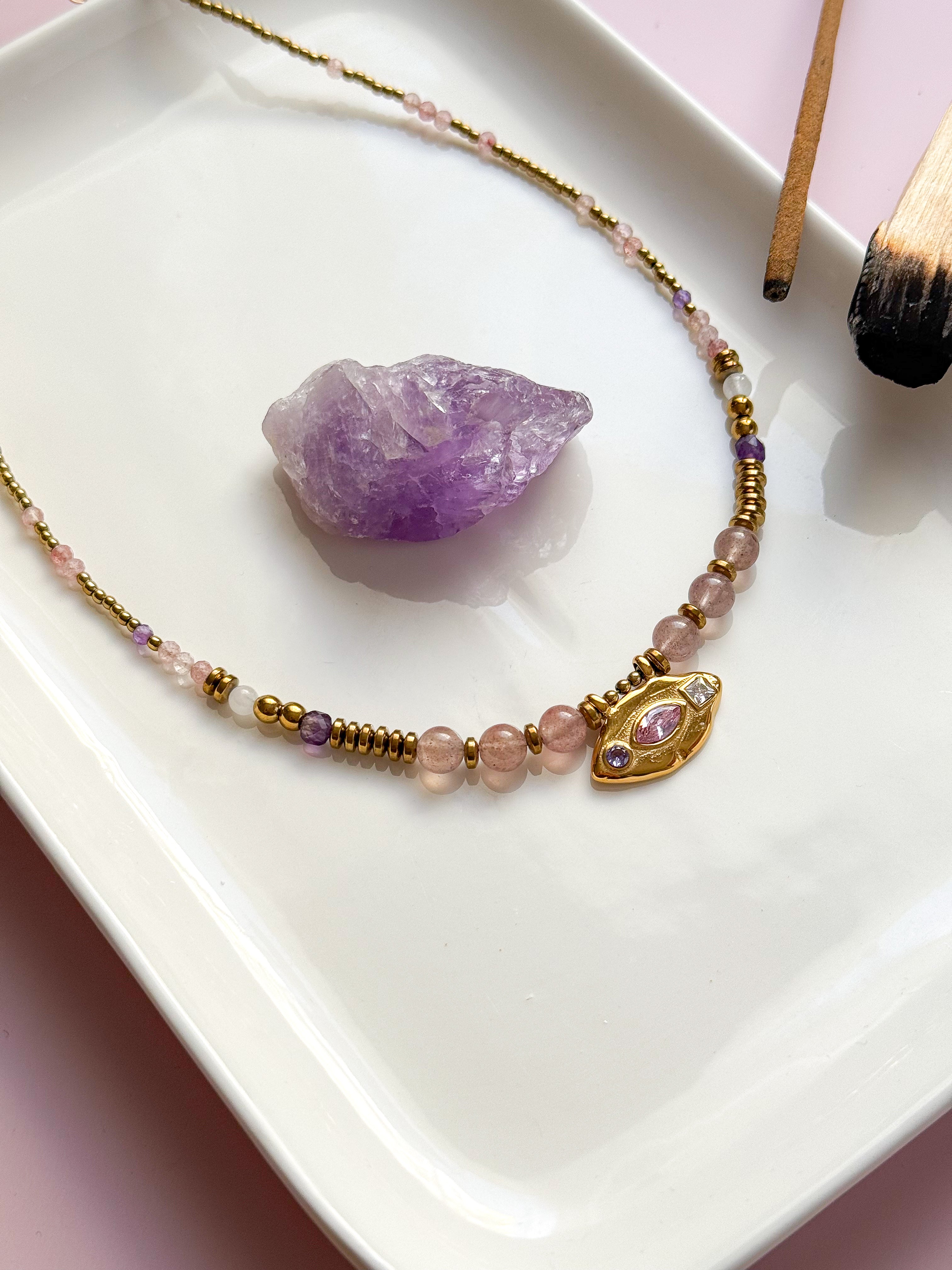 Collier AMARYLLIS - Ouverture du coeur, amour de soi, féminité, lâcher-prise