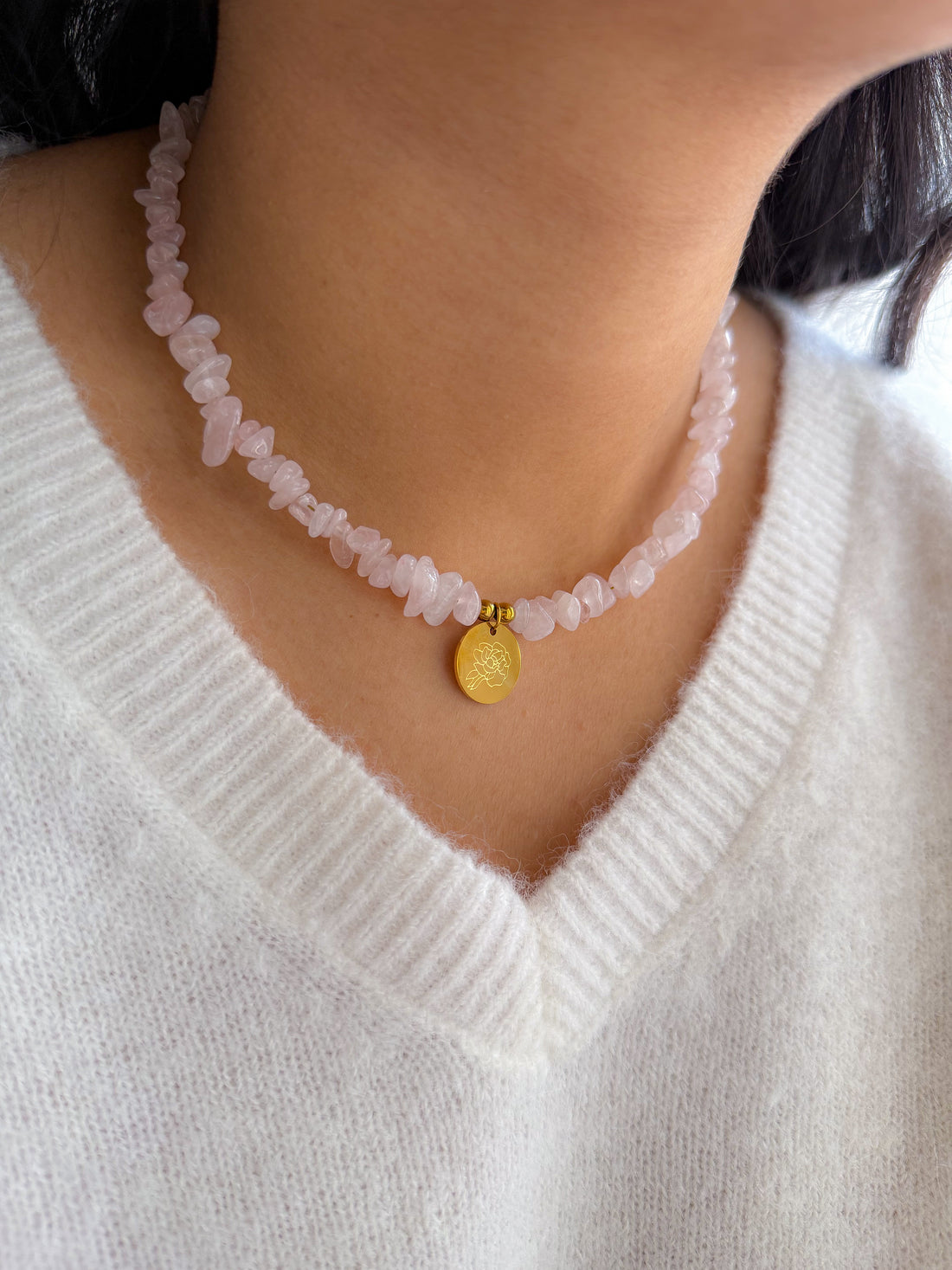 Collier CAMÉLIA personnalisable Fleur de Naissance - Quartz rose : Amour de soi & harmonie intérieure