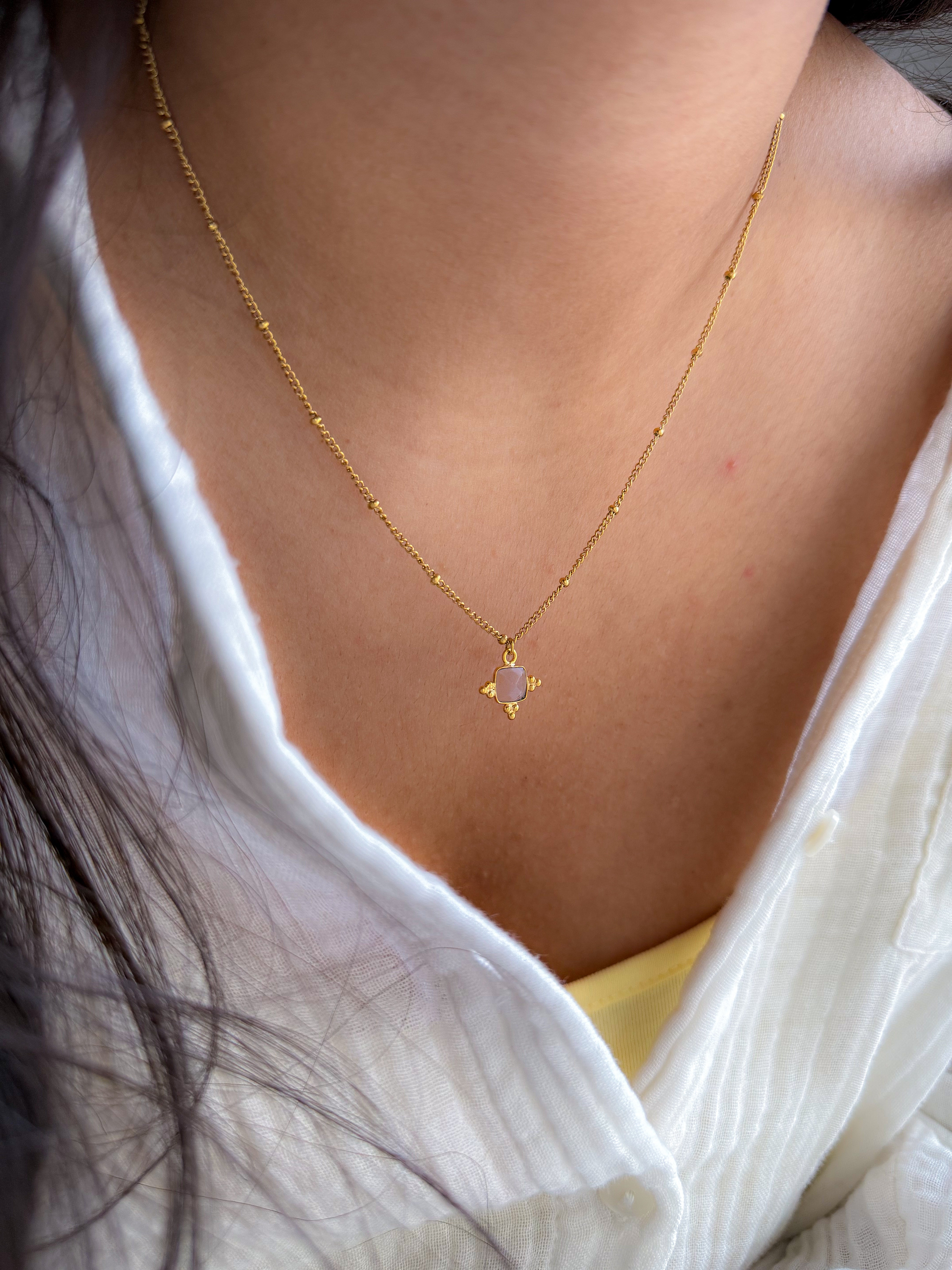 Collier CLÉMATITE Pierre de Soleil - Affirmation de soi, joie, rayonnement intérieur