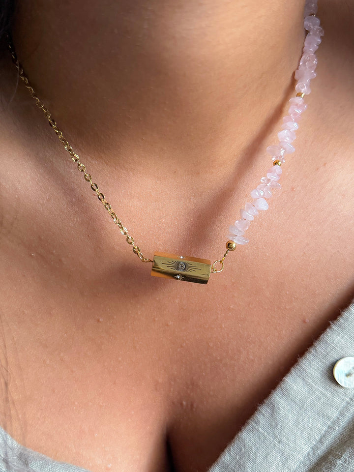 Collier asymétrique NATHALIE Quartz rose - Guérison émotionnelle et amour de soi