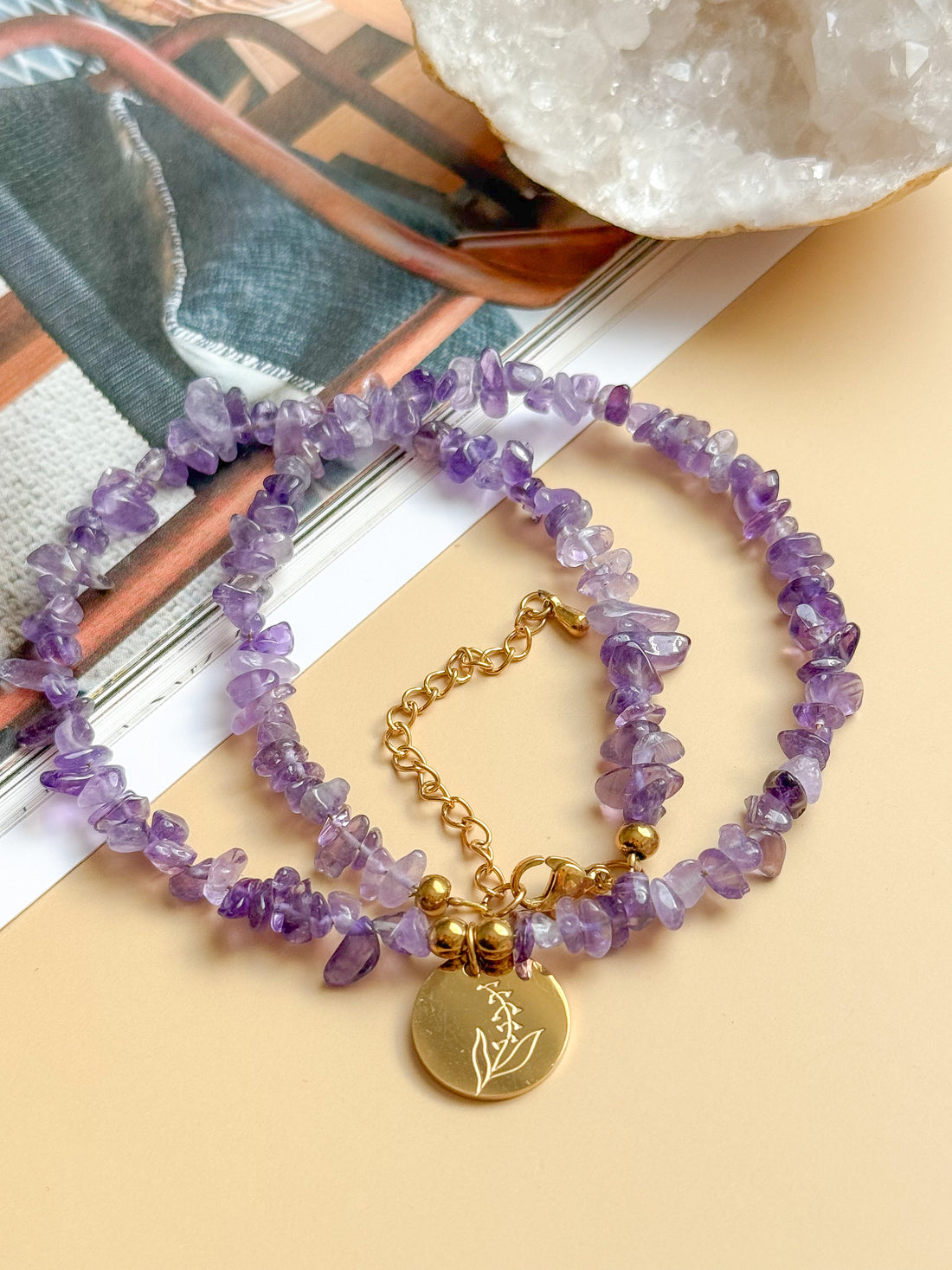 Collier CAMÉLIA personnalisable Fleur de Naissance - Améthyste : Protection, lâcher-prise, clarté mentale