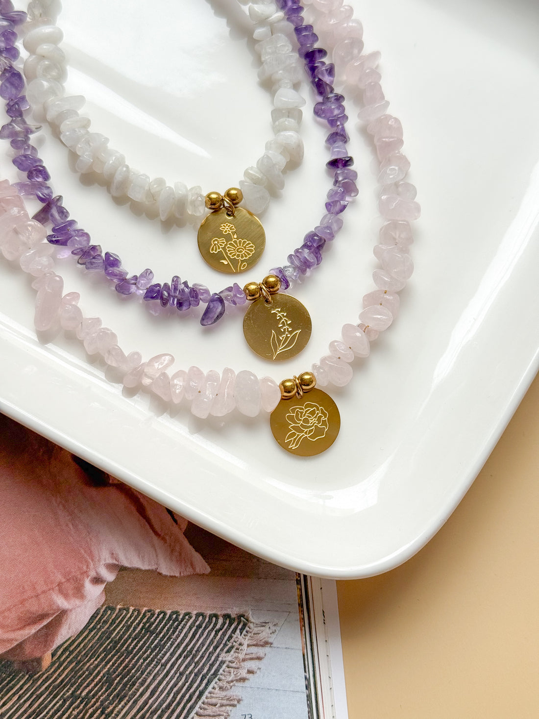 Collier CAMÉLIA personnalisable Fleur de Naissance - Améthyste : Protection, lâcher-prise, clarté mentale