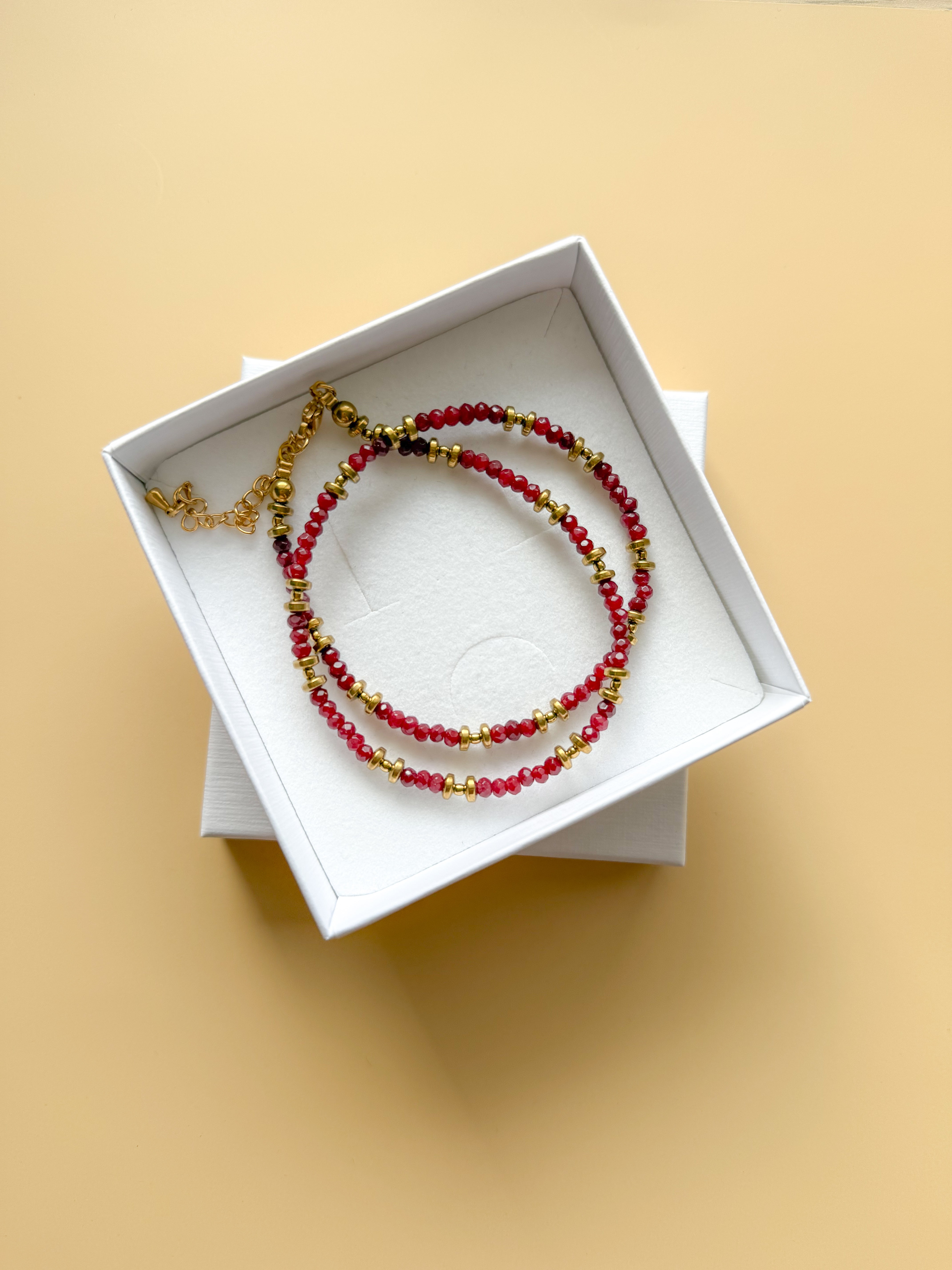 Collier PIERRETTE Jade bordeaux - Ancrage & stabilité émotionnelle