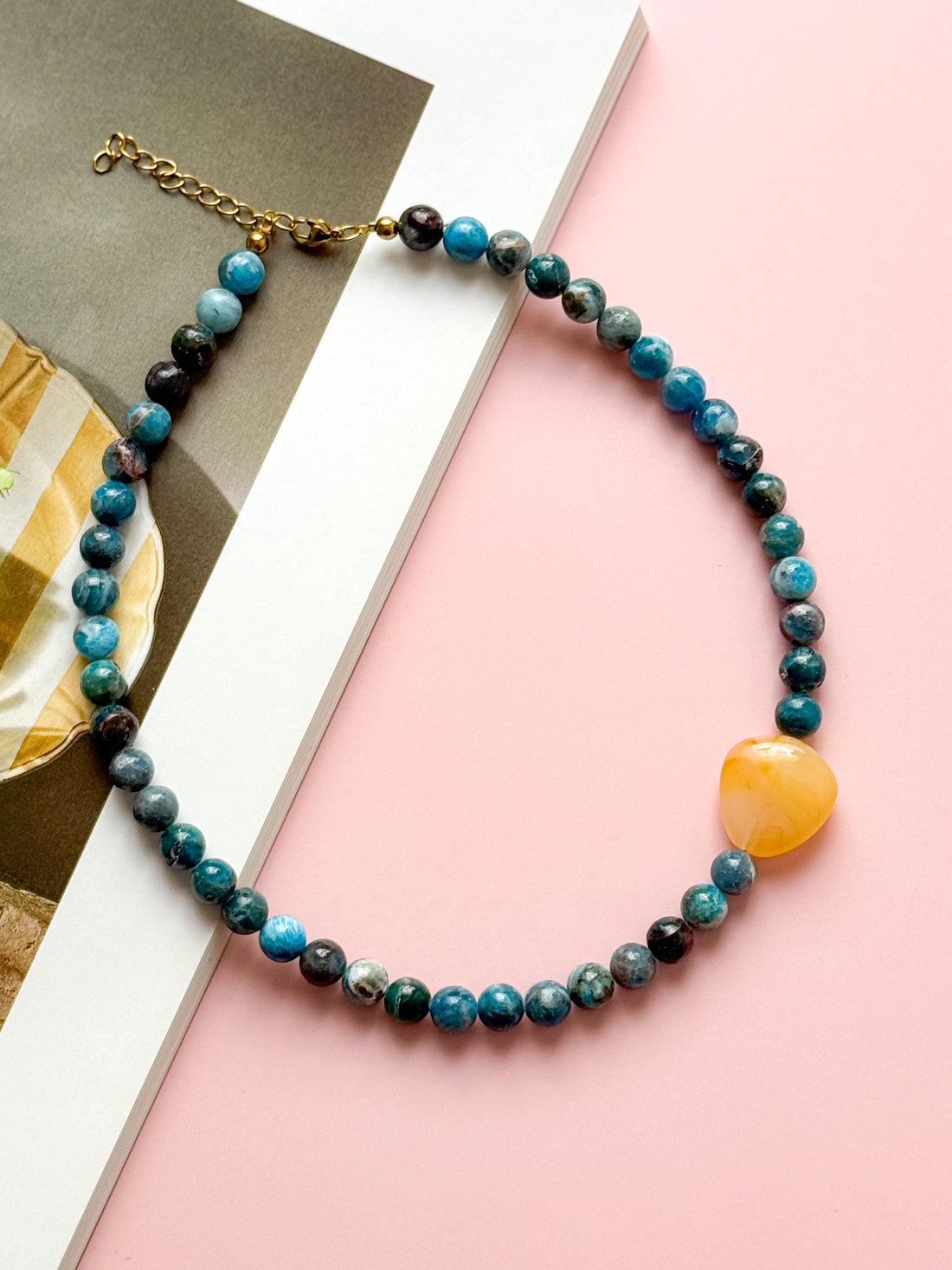 Collier MAGALI Apatite : Clarté mentale, expression personnelle, motivation