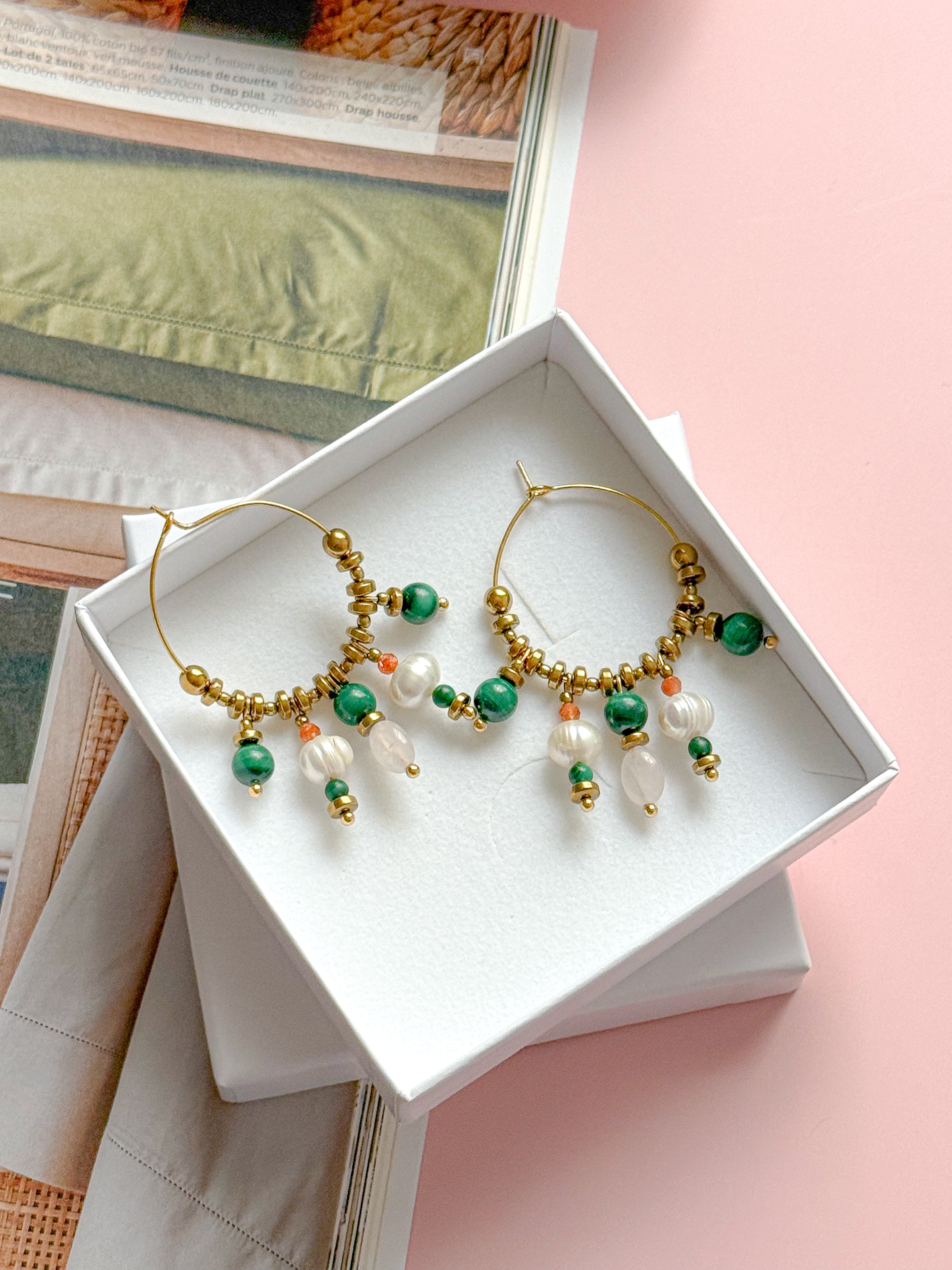 Créoles MAUREEN - Malachite, Quartz rose, Pierre de Soleil