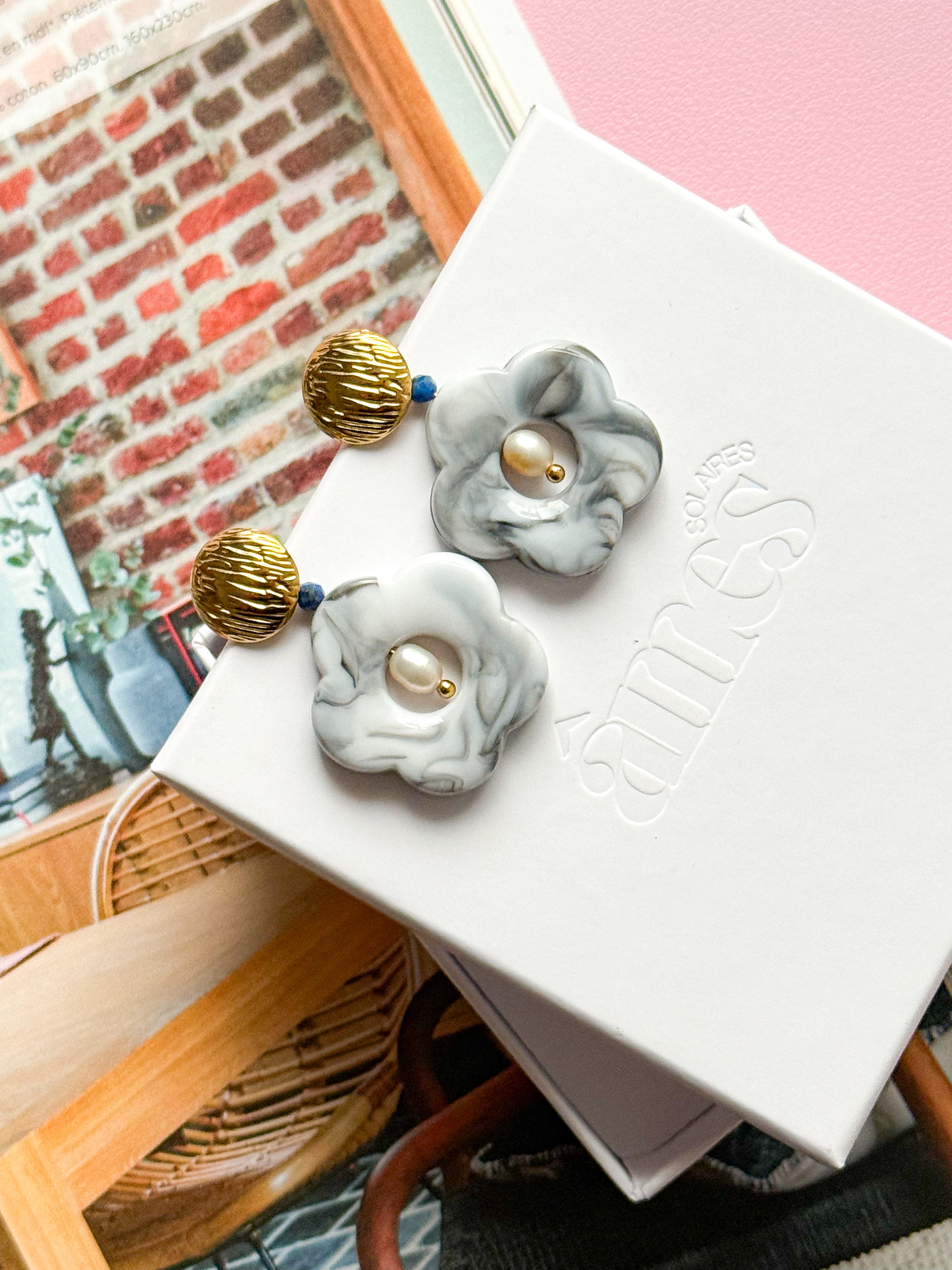 Boucles d'oreilles DOVIE gris - Lapis Lazuli et Perle d'eau douce