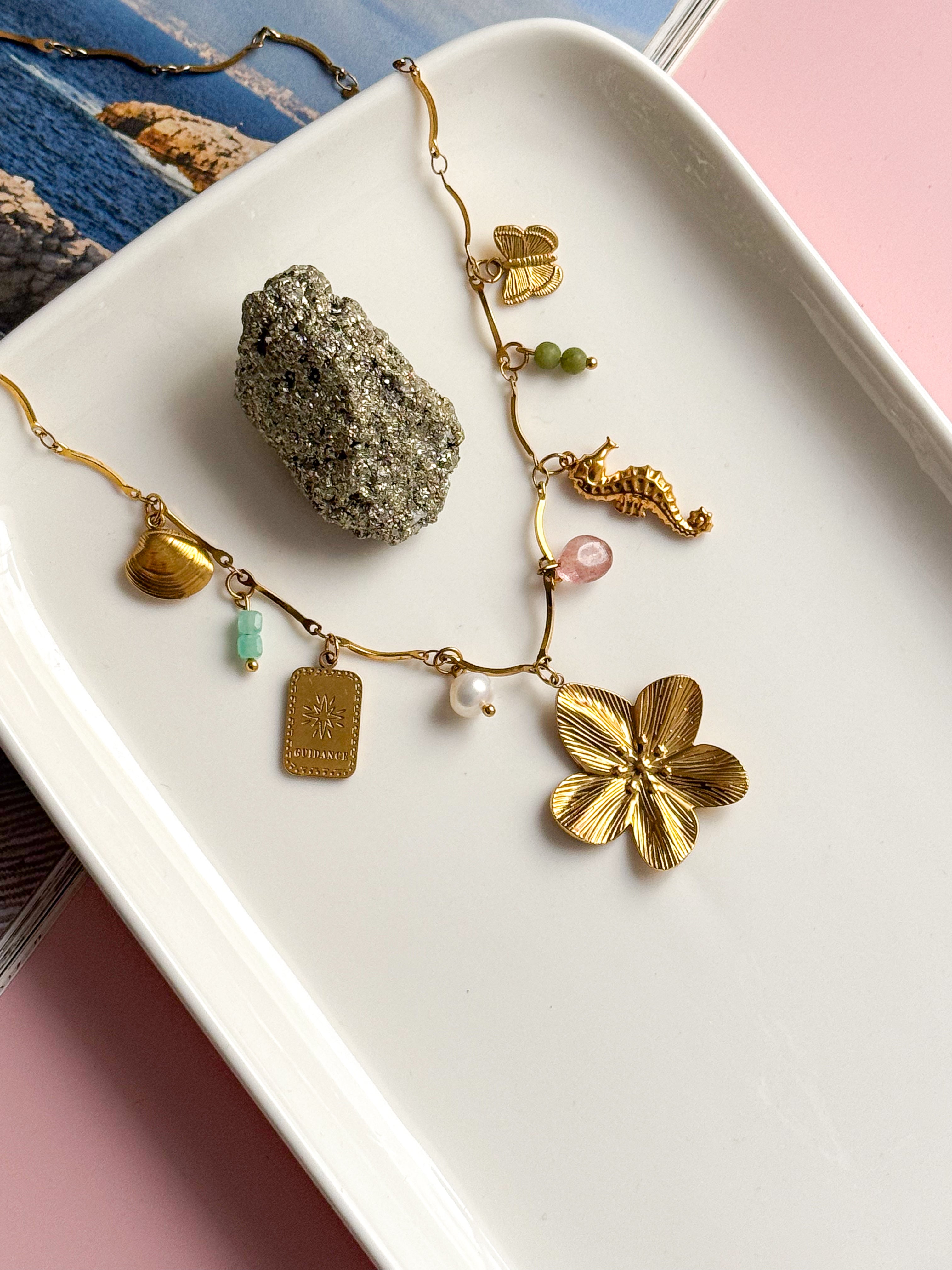 Collier CANNELLE - Amazonite, Serpentine, Perle d'eau douce et Quartz fraise